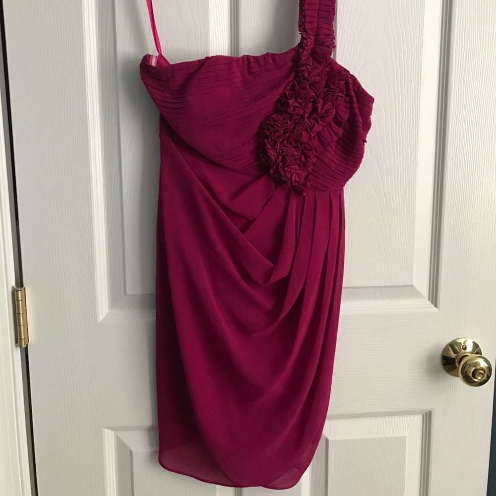 One shoulder chiffon dress